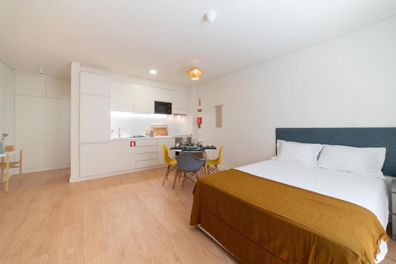 Monsanto Hill House - No. 565 R/c D Apartment