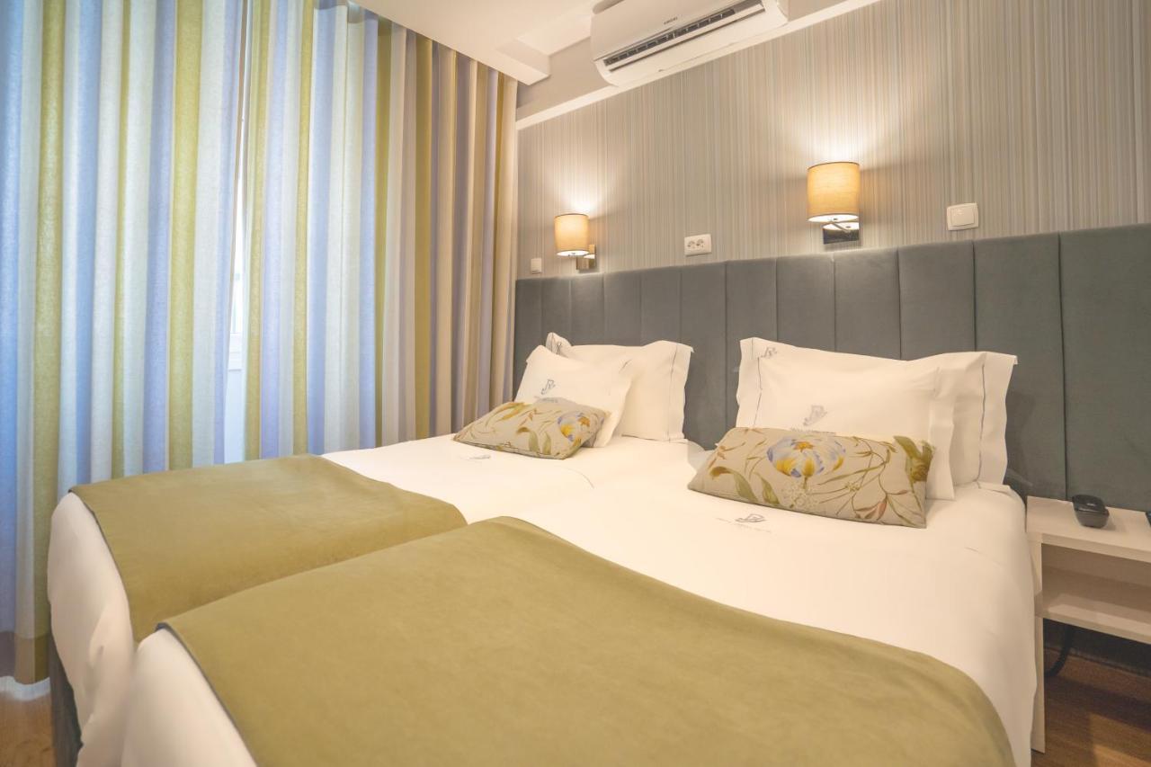 Dinya Hotel 3*