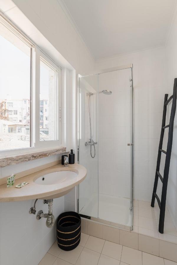 Apartment Casa Boma - Lighting With Private Balcony - Campolide I
