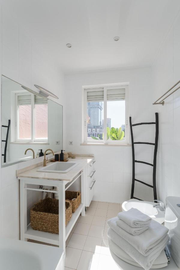 Apartment Casa Boma - Lighting With Private Balcony - Campolide I Lisbon