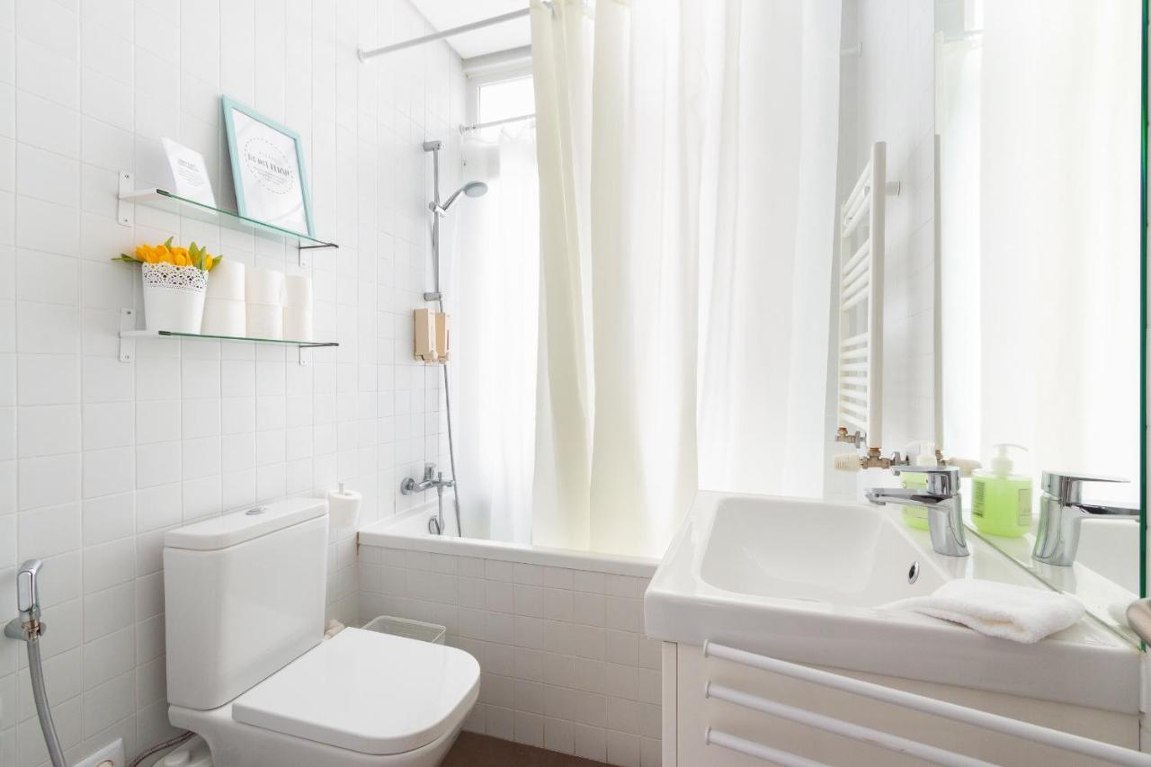 Holiday home Bright Center, 10m From Subway, 6 Rooms, Up To 20 Ppl