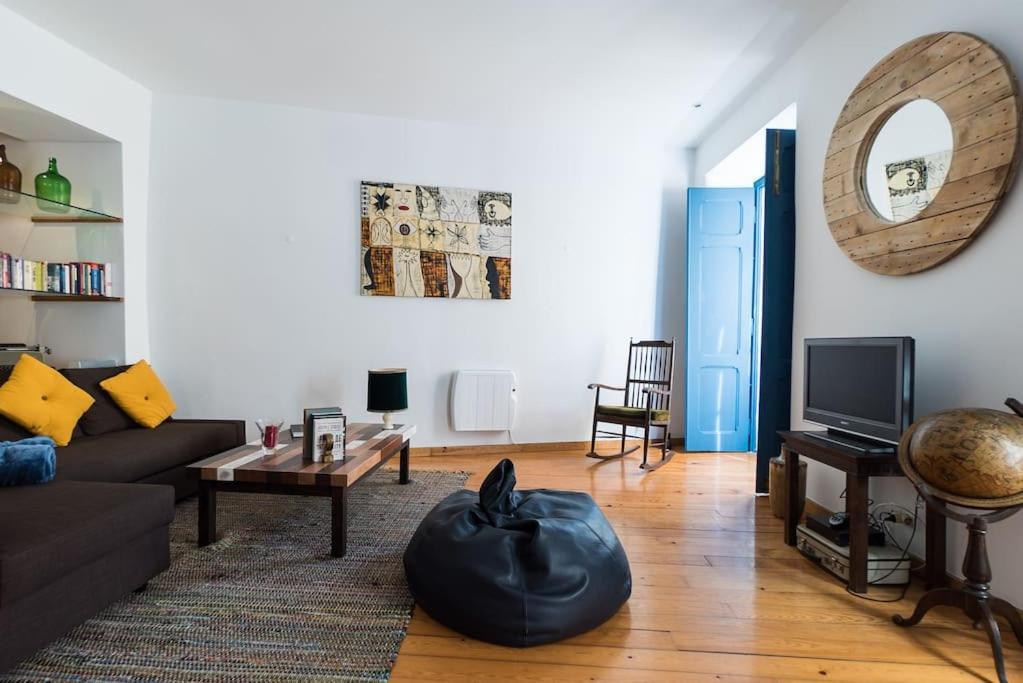 Magnificent Historical City Centre Apart With Terrace Apartment
