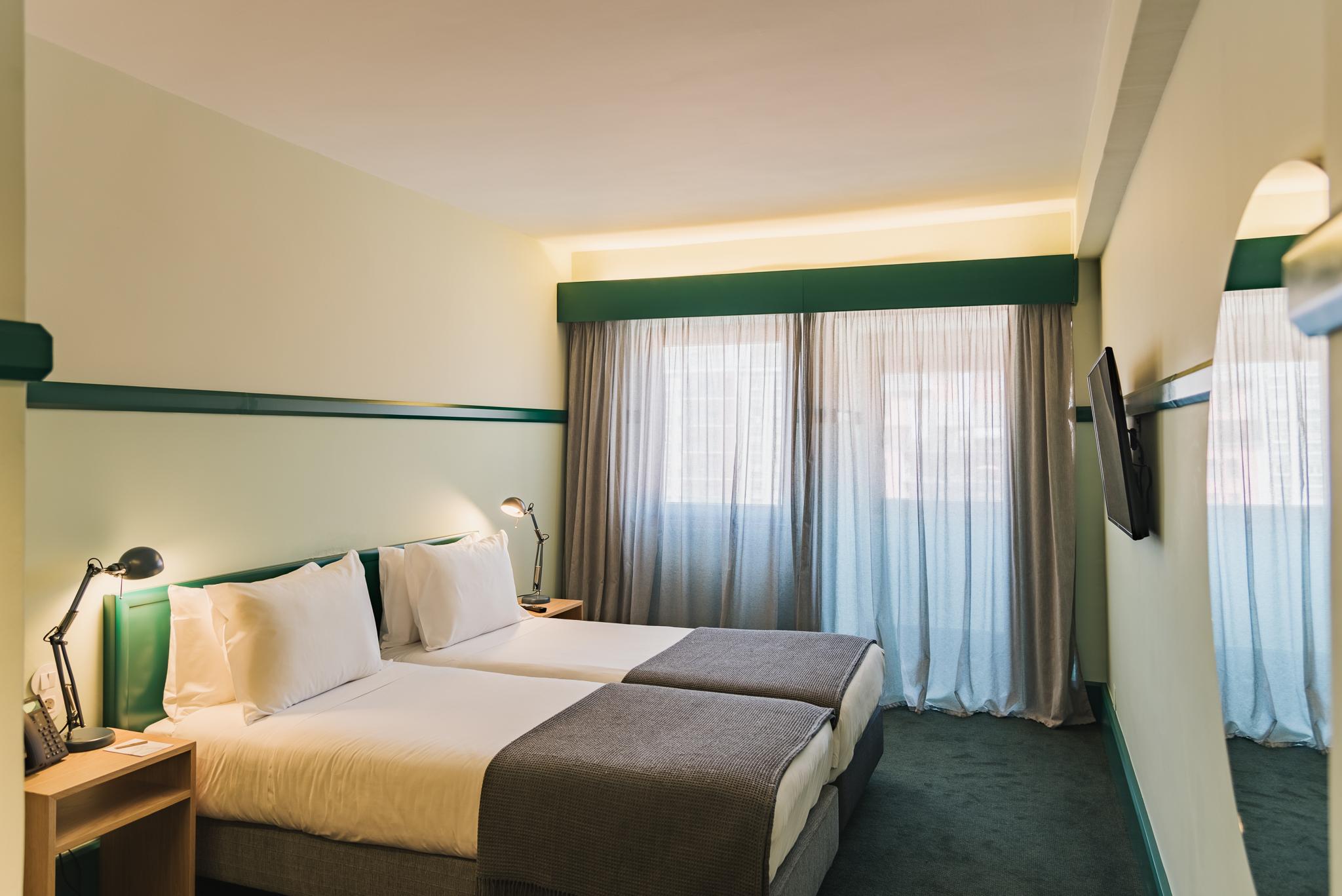 Holiday Express & - Principe Real By Ihg Hotel 3*