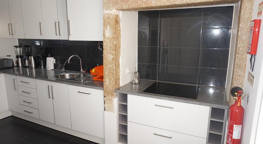 Flores Terrace Apartment
