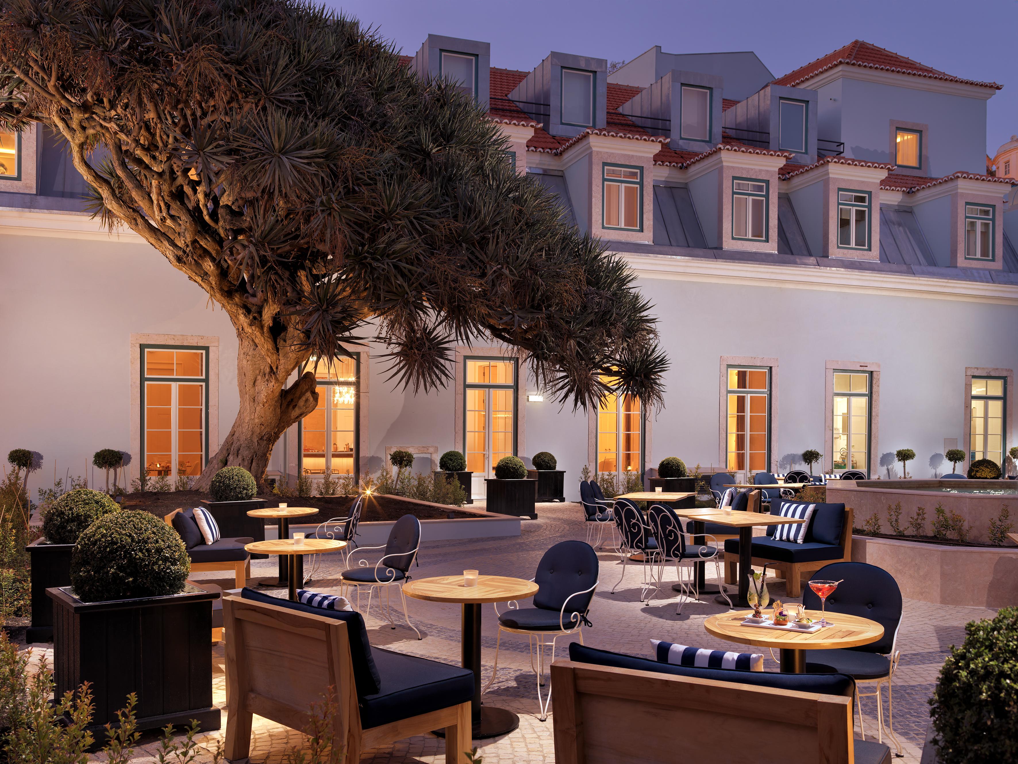 The One Palácio Da Anunciada Hotel
