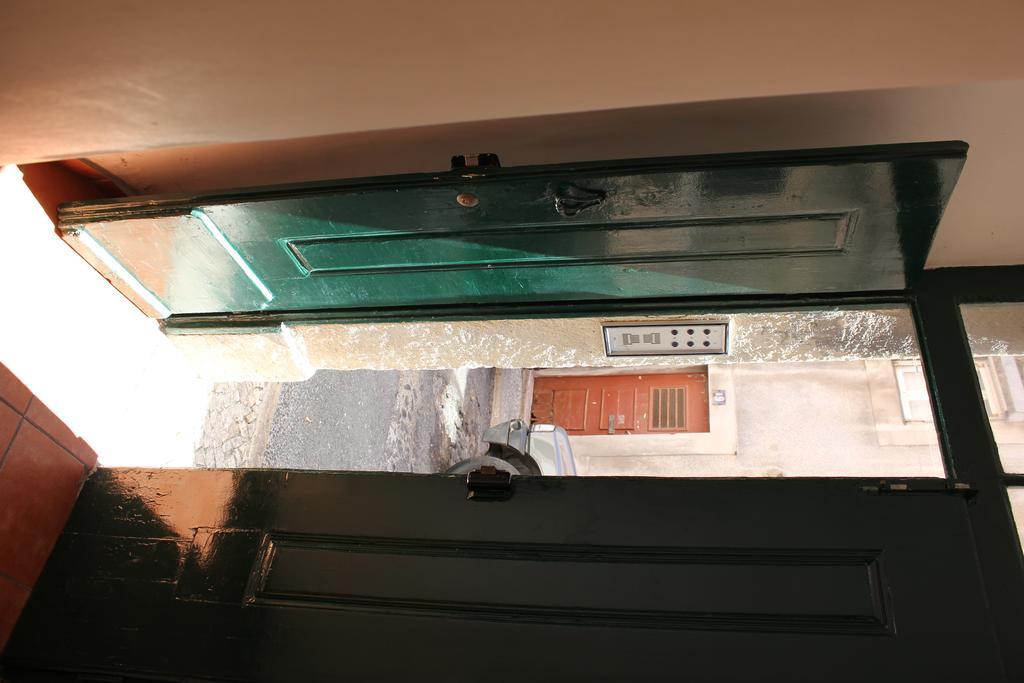 Small Flat In The Heart Of