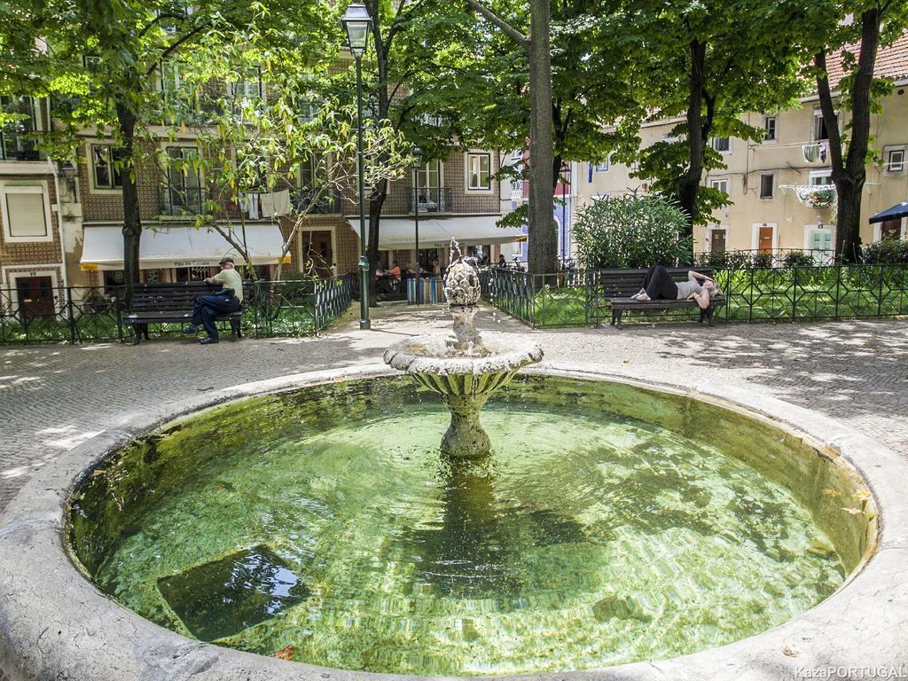 Apartment Praca Das Flores Lisbon