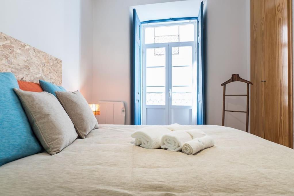 Apartment Magnificent Historical City Centre Apart With Terrace Lisbon