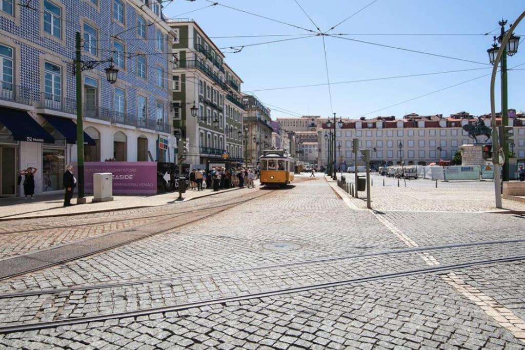 Magnificent Historical City Centre Apart With Terrace Apartment