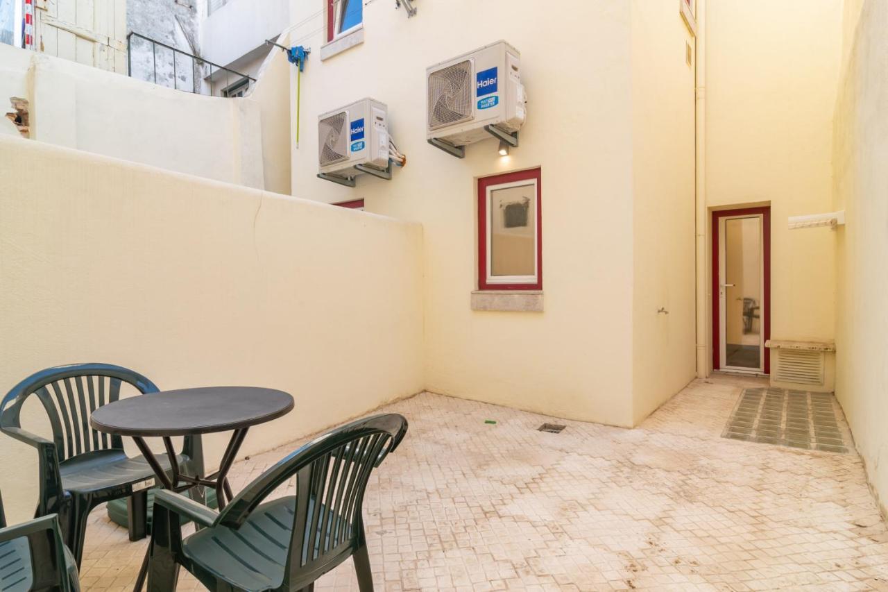 Charming Santos W/ Patio By Lovelystay Apartment Lisbon