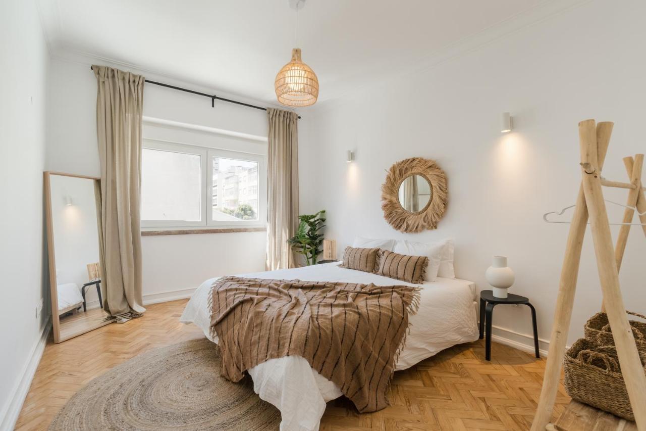 Apartment Casa Boma - Shining & Spacious With Balcony - Alvalade I