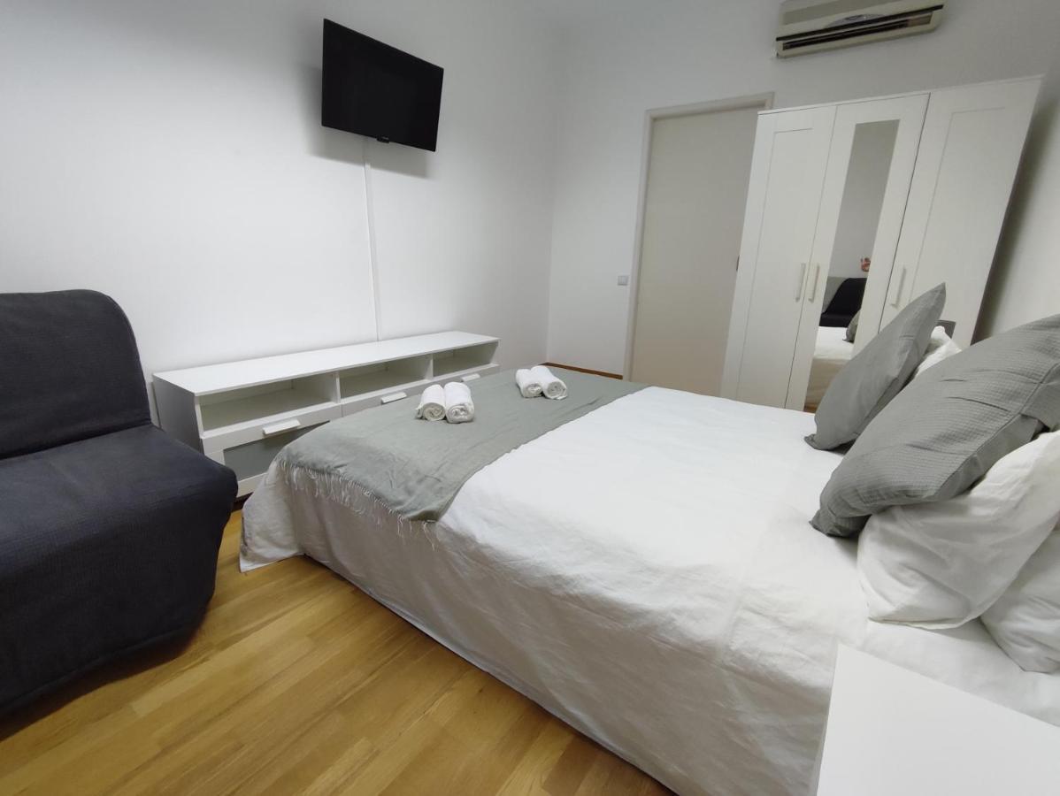 Theorynomad Al Republica Homestay *