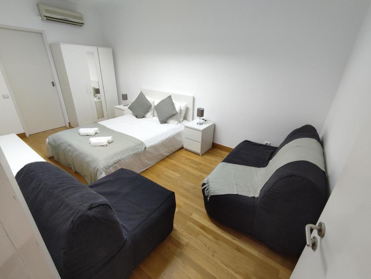 Theorynomad Al Republica Homestay Lisbon