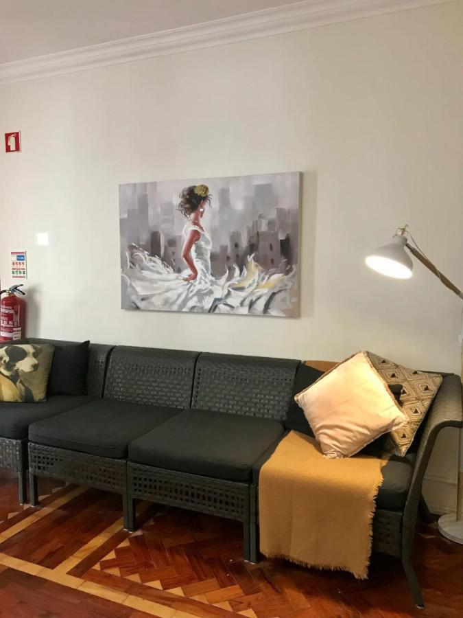 Beautiful 7 Bedroom In Apartment *
