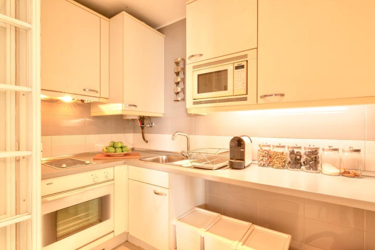 Apartment Swimming Pool With Private Parking