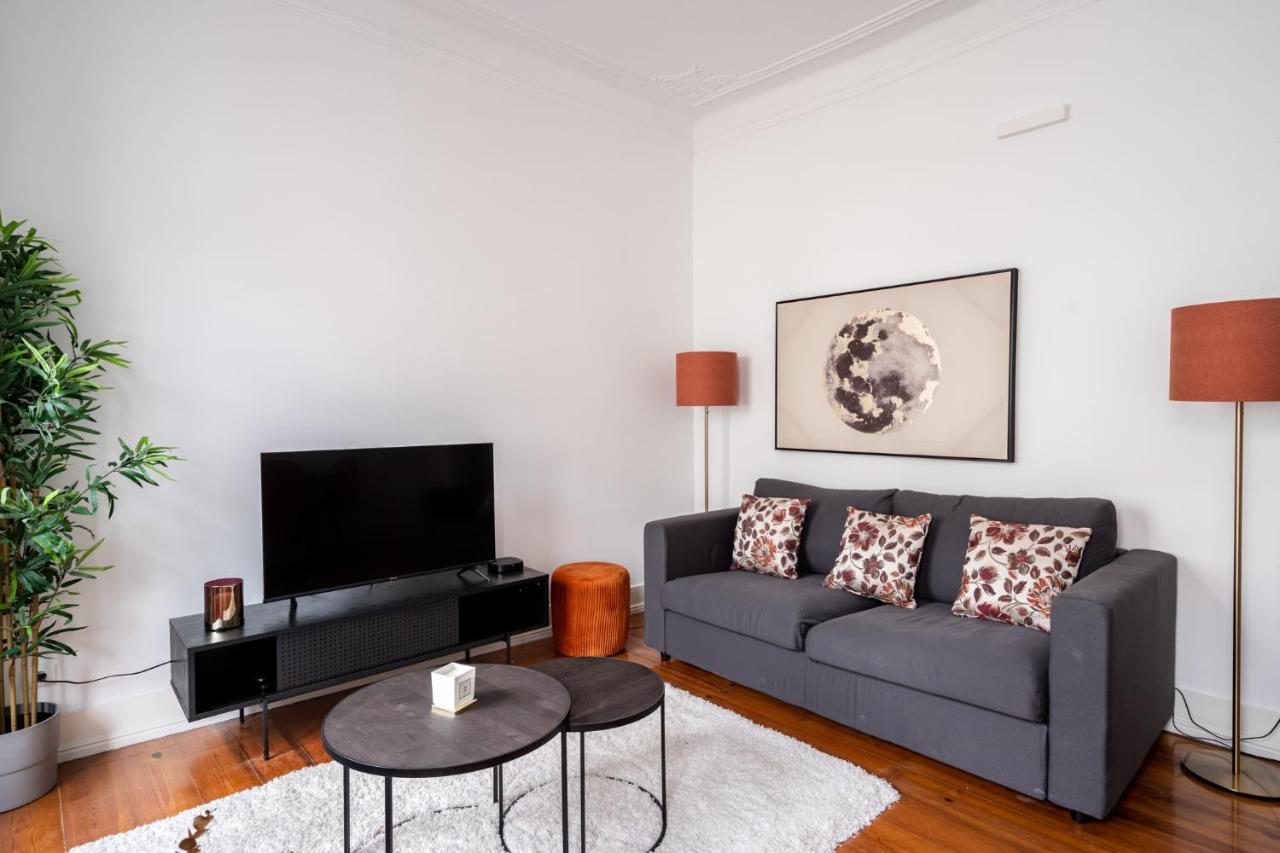 Akicity Ourique Rose Apartment *