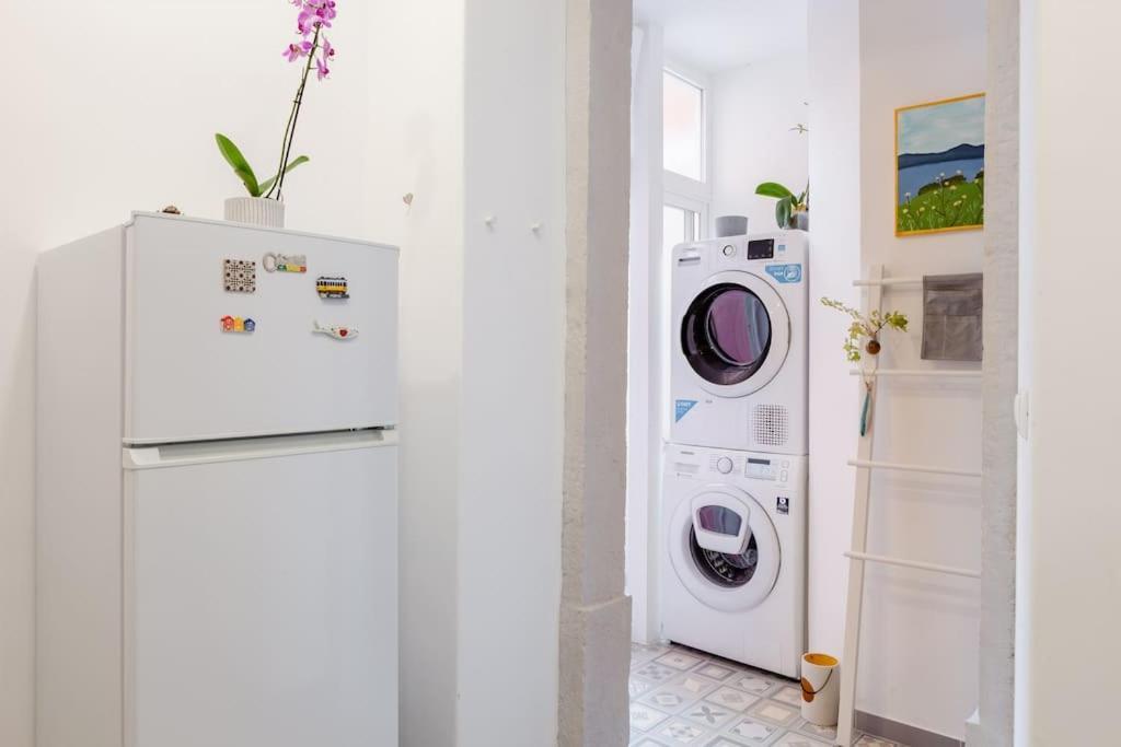 Two Bedroom Cozy Flat By River In Quiet Art Zone Apartment Lisbon
