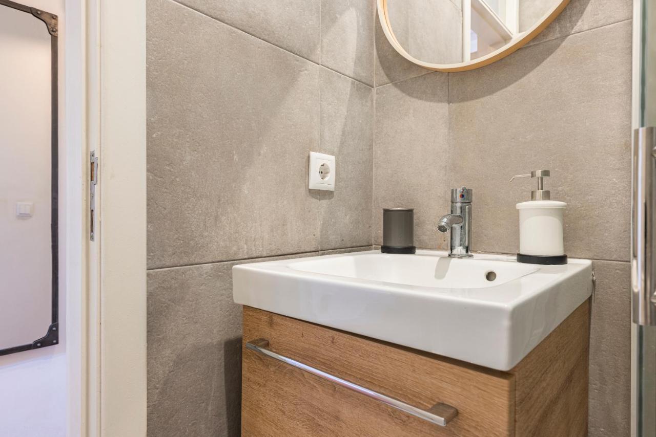 Alfama 2bdr Duplex W/ Balcony By Lovelystay Apartment *