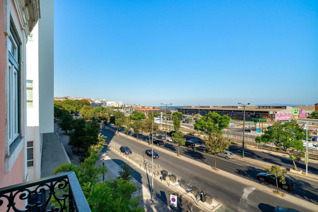 Apartment Whome - Brand New Luxury 4-bed With Riverside Views & Ac Lisbon