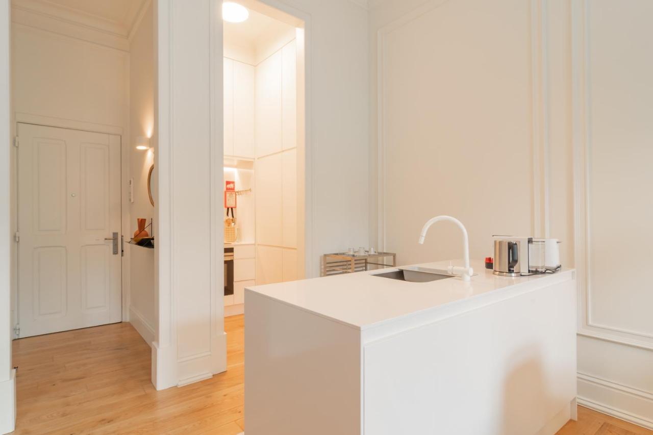 Apartment Liberdade Garden & Indoor Pool By Lovelystay *