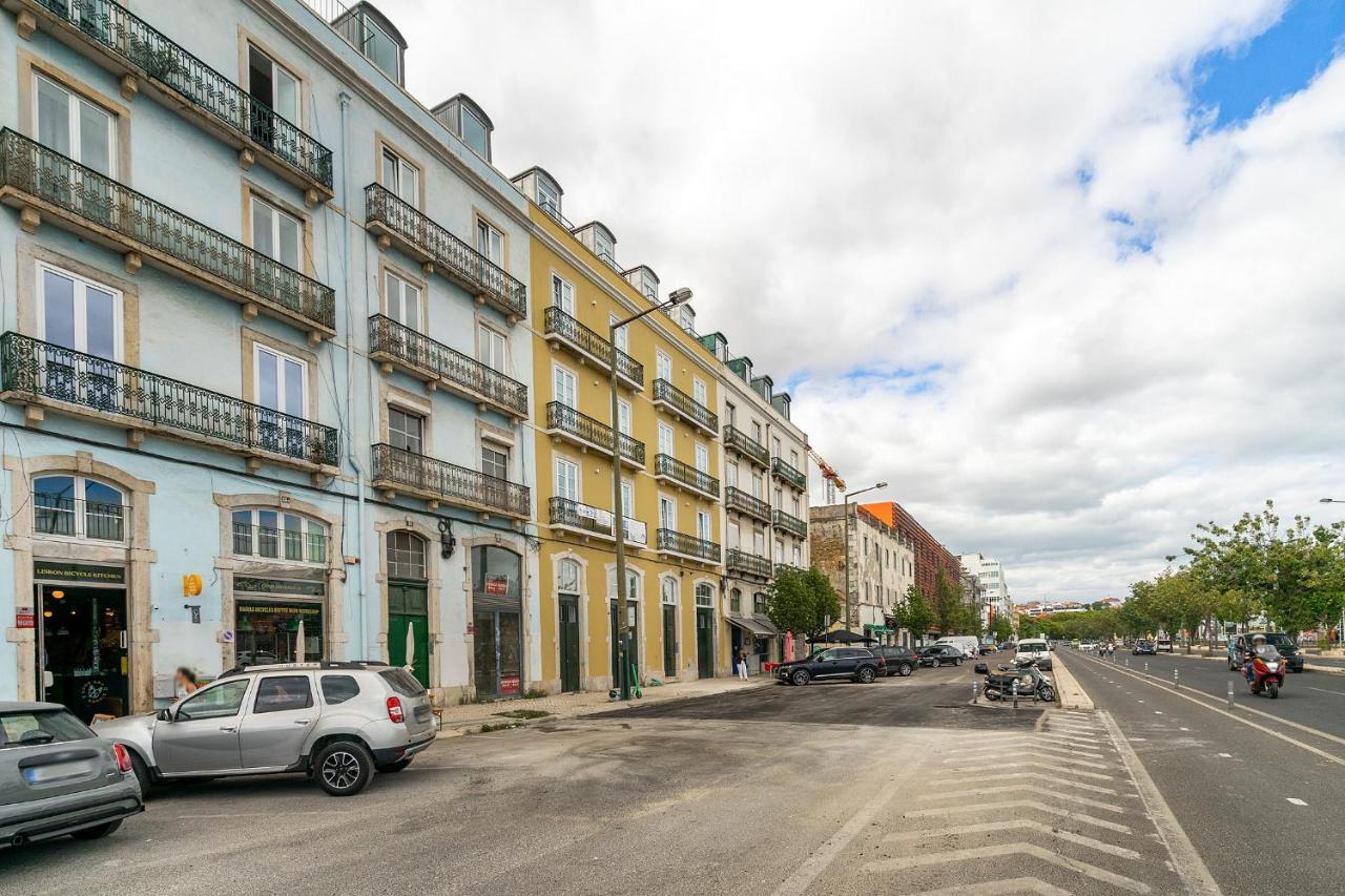 Whome Riverside View 2-bed For Remote Workers & Digital Nomads