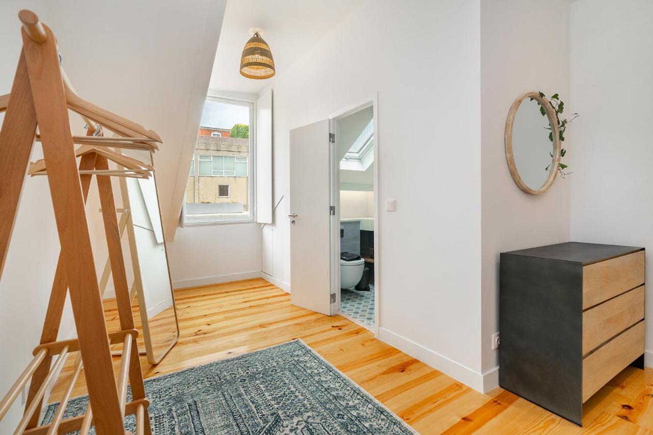 Whome Riverside View 2-bed For Remote Workers & Digital Nomads * Lisbon