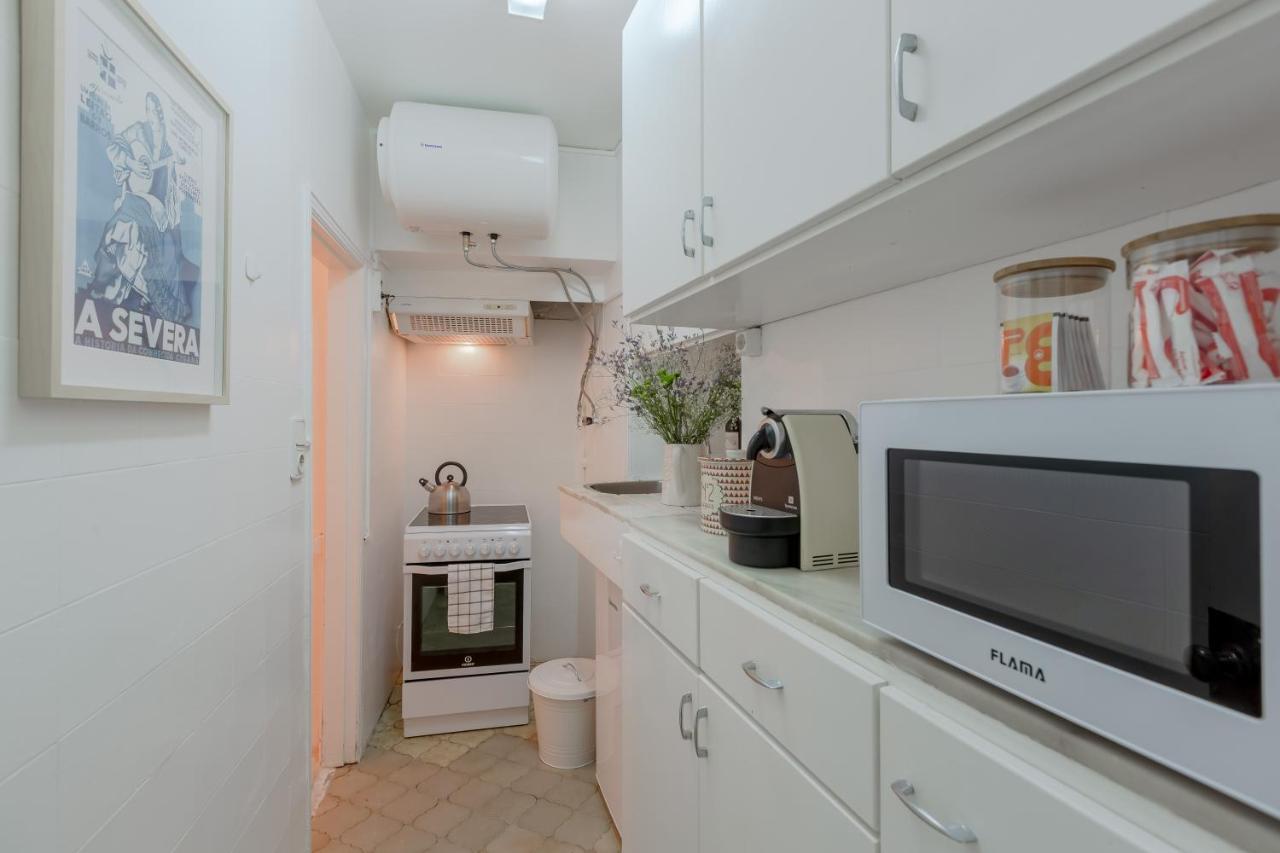 Typical Alfama Apartment, By Timecooler Lisbon