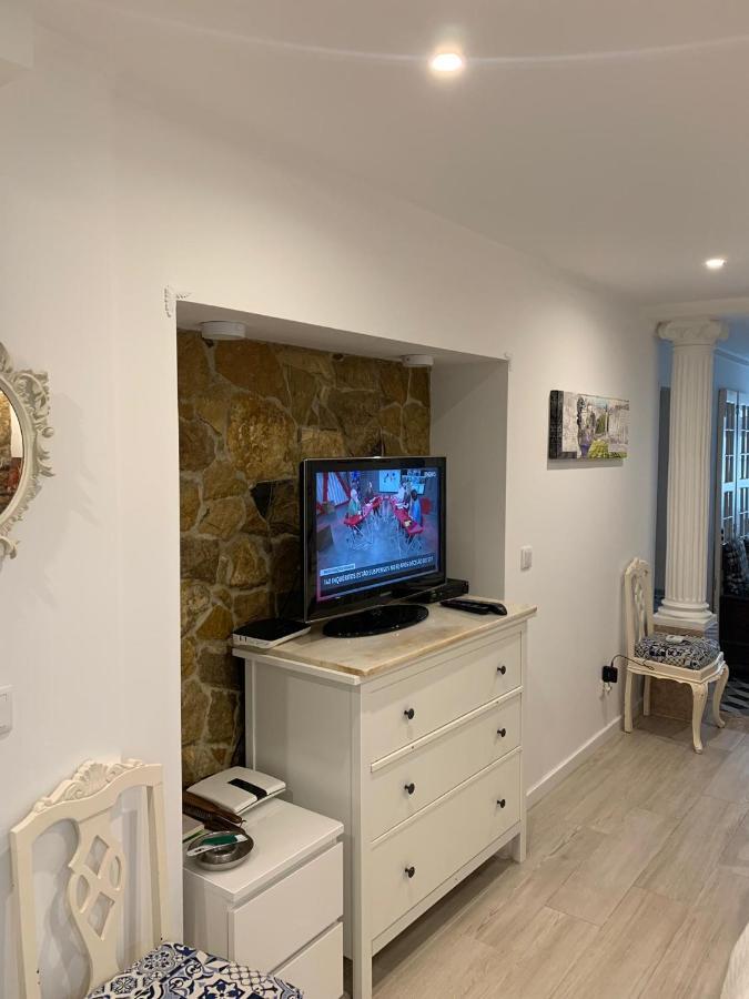 Fernando Lemos Estudio Apartment