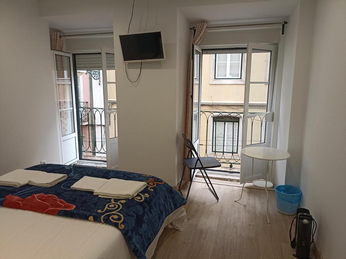 Guest house Martim Moniz 28 *