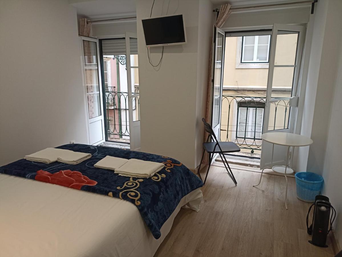 Guest house Martim Moniz 28