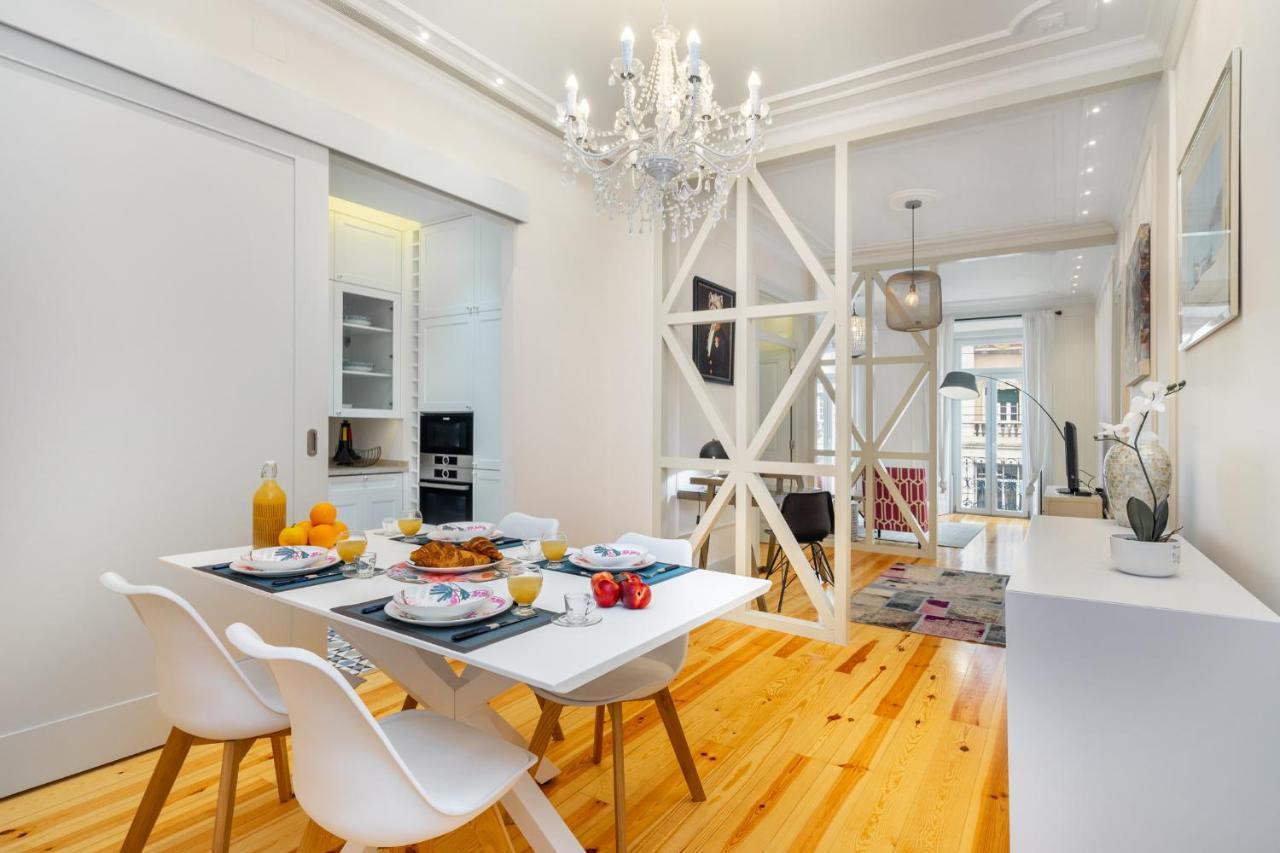 Whome Luxury In Prime Location W/ Ac, Lift & Private Patio