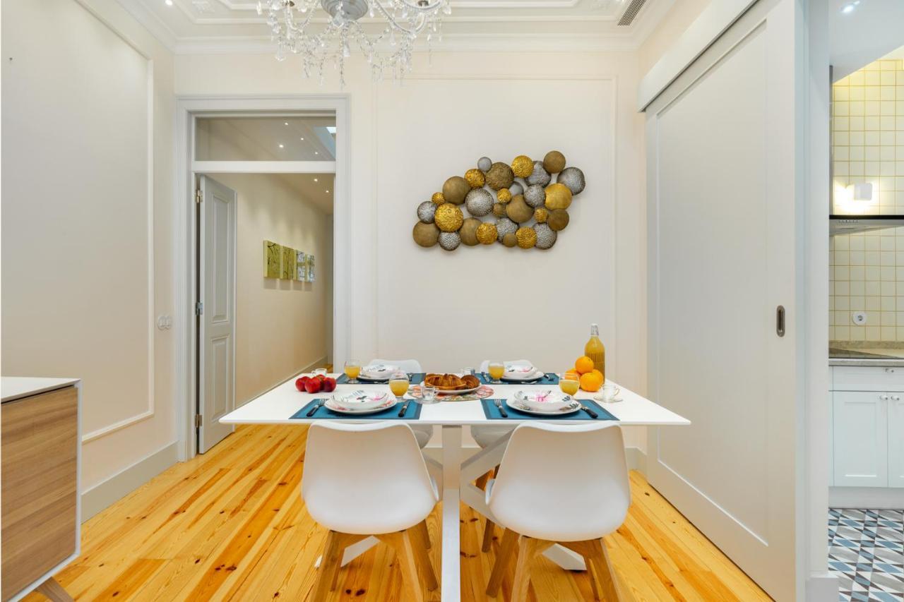 Apartment Whome Luxury In Prime Location W/ Ac, Lift & Private Patio