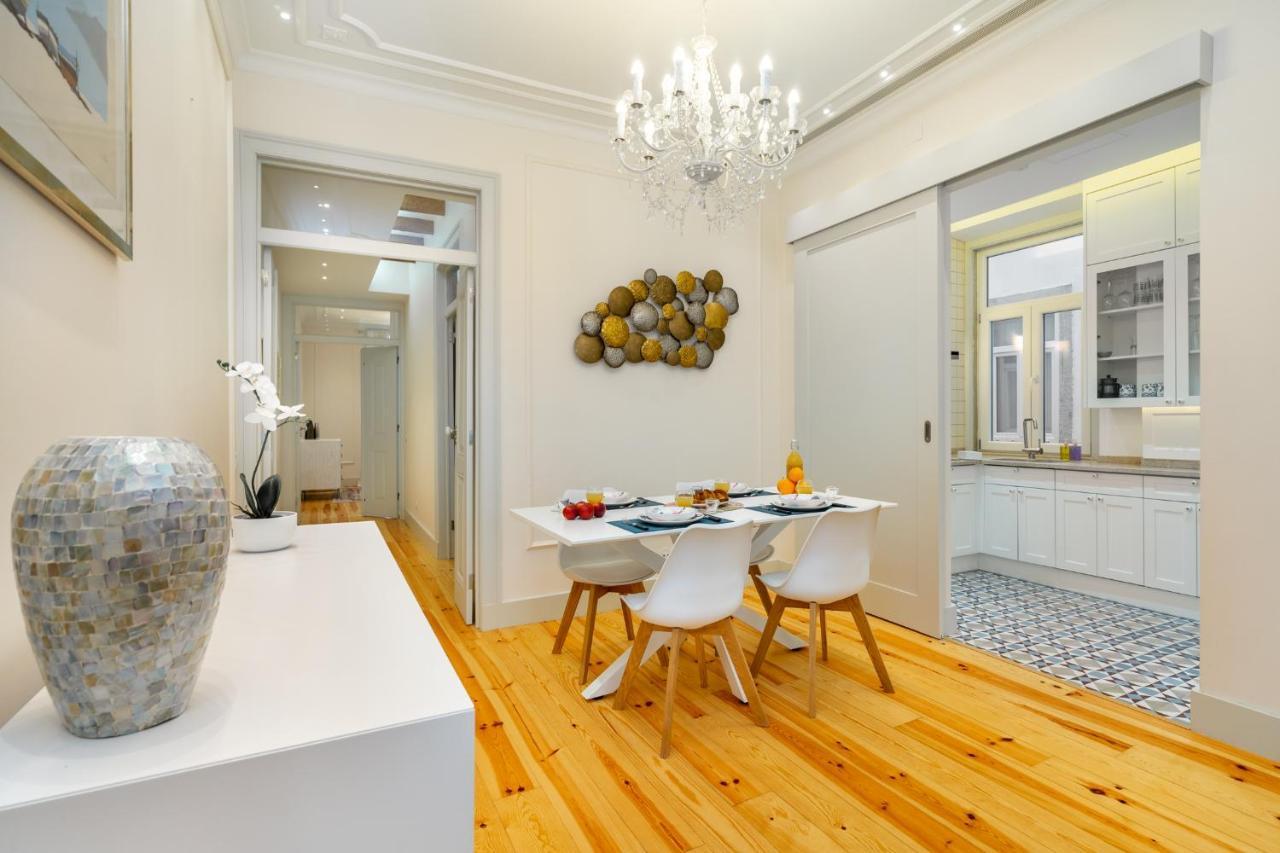 Apartment Whome Luxury In Prime Location W/ Ac, Lift & Private Patio