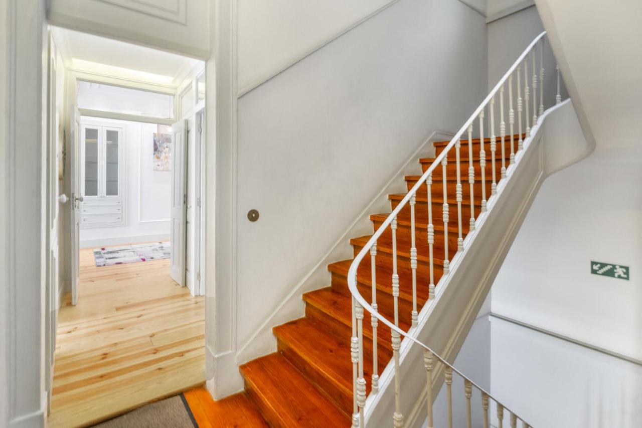 Whome Luxury In Prime Location W/ Ac, Lift & Private Patio Apartment Lisbon