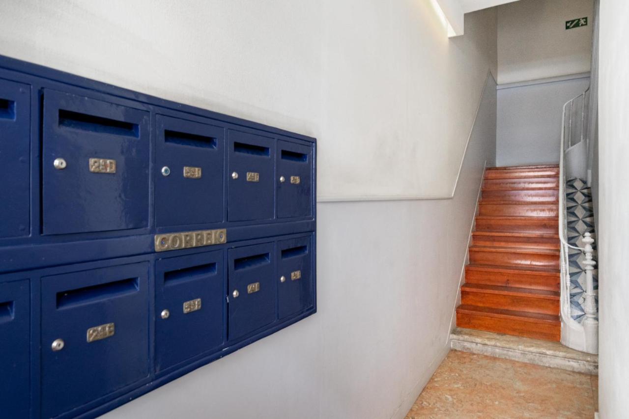 Apartment Whome Luxury In Prime Location W/ Ac, Lift & Private Patio Lisbon