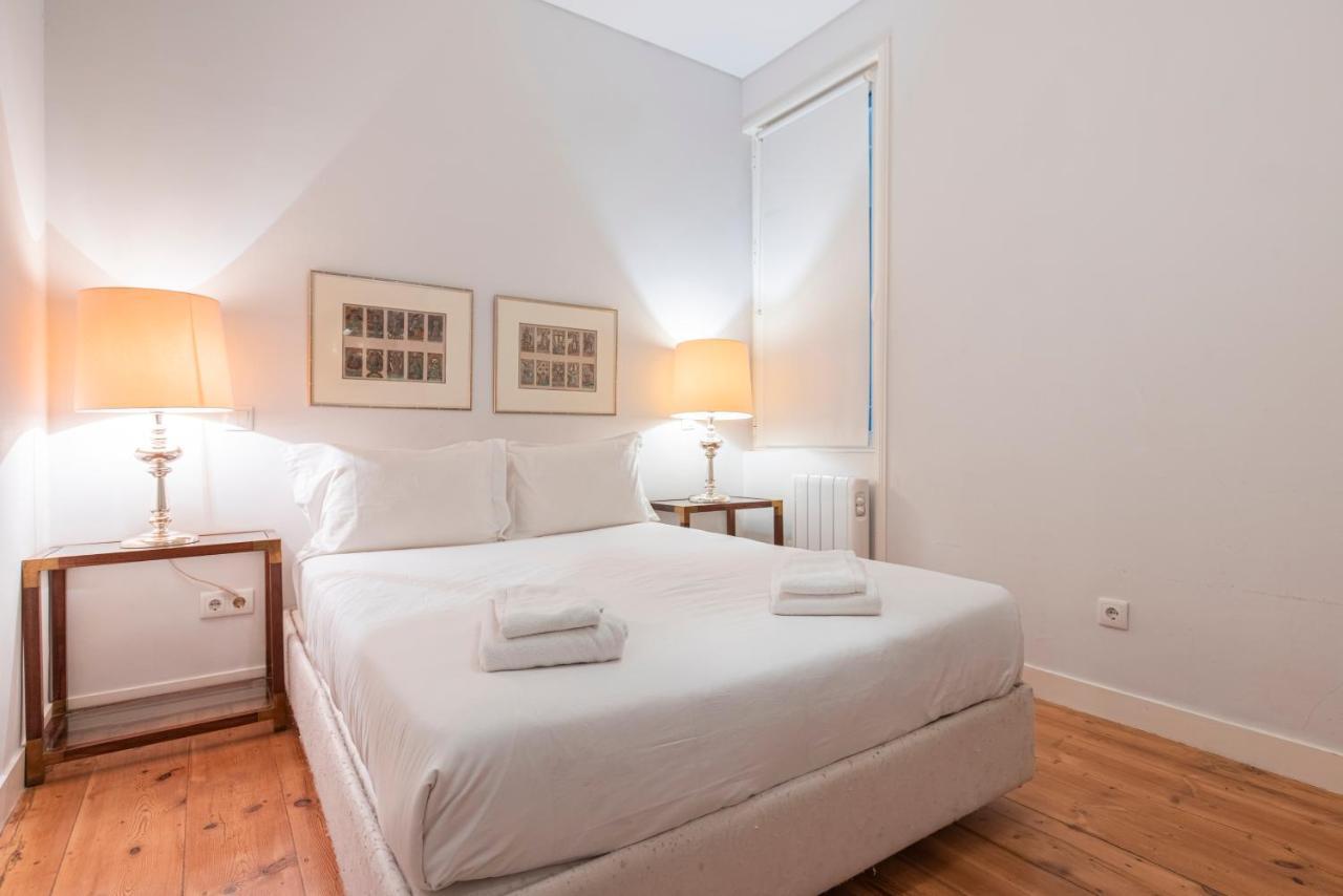 Castelo Design Aparment W/ Balcony & Super View By Lovelystay Apartment Lisbon