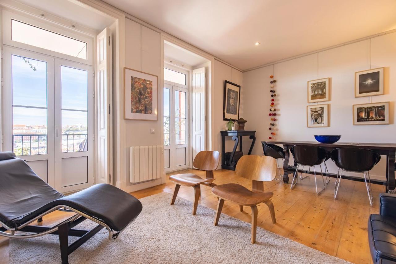 Castelo Design Aparment W/ Balcony & Super View By Lovelystay Lisbon
