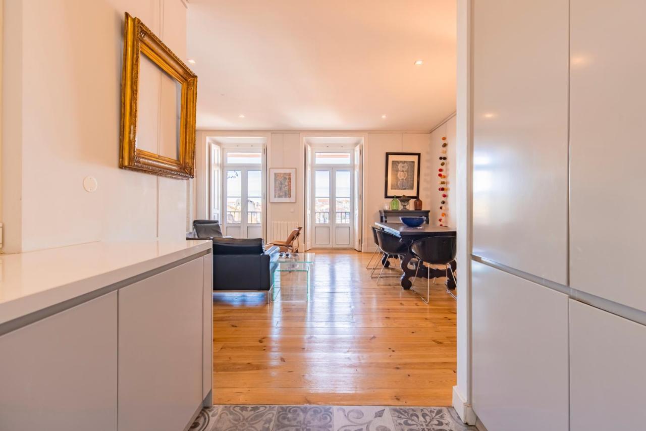 Castelo Design Aparment W/ Balcony & Super View By Lovelystay Apartment Lisbon