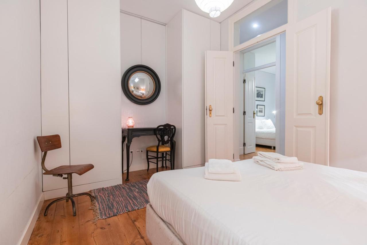 Castelo Design Aparment W/ Balcony & Super View By Lovelystay Apartment Lisbon