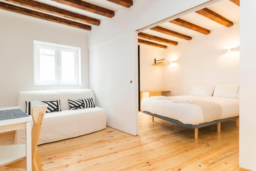 1e Brand New Right In The Heart Of Alfama