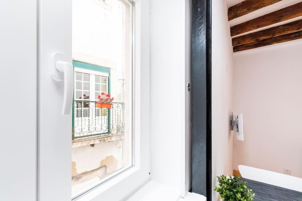 1e Brand New Right In The Heart Of Alfama Apartment