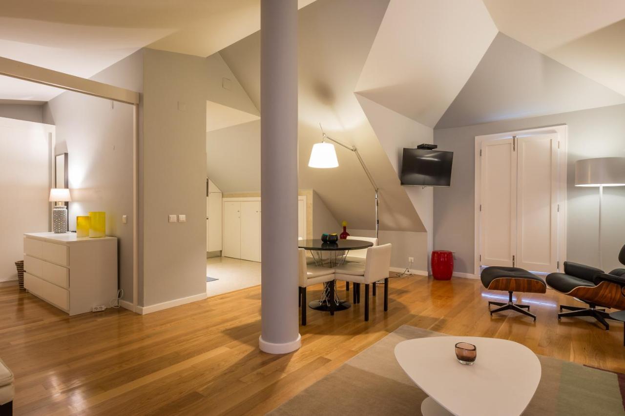 Flh Baixa-chiado Library Loft Apartment Lisbon
