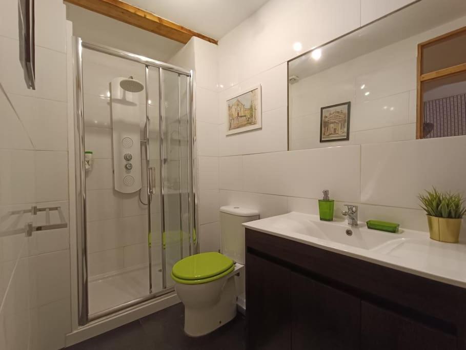 Lx Townhouse Ideal For Big Groups Prime Location Trendy Street Holiday home