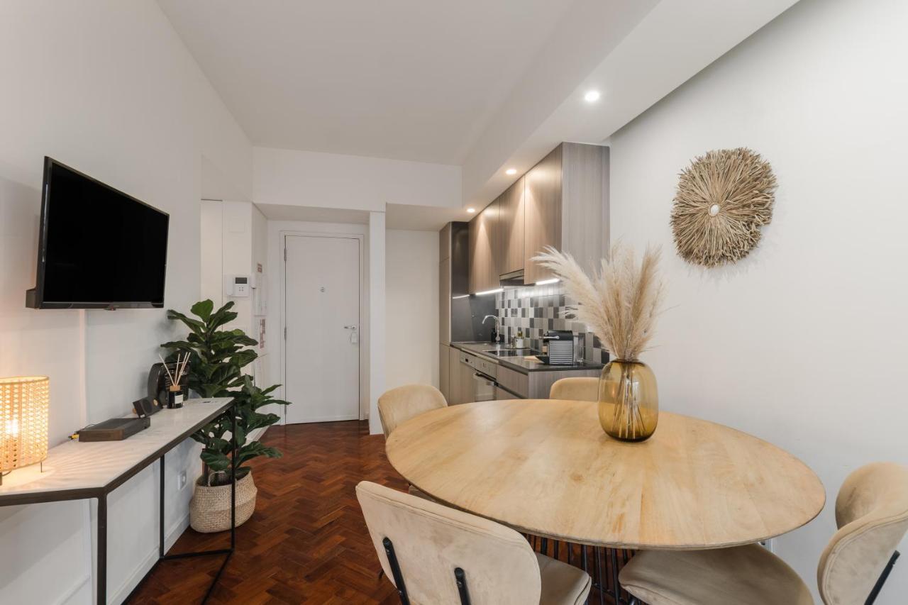 Apartment Casa Boma - Brighting With Spacious Terrace - Alvalade Iii Lisbon