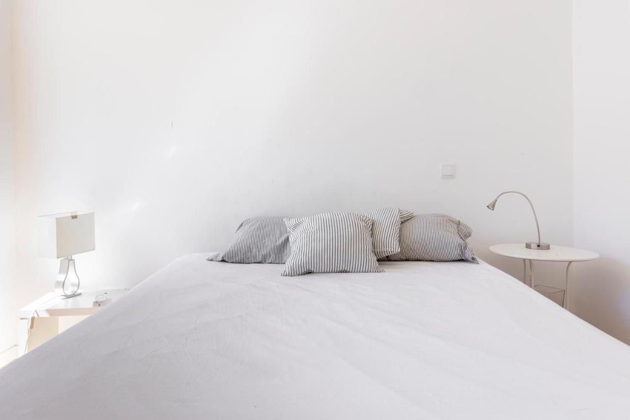 Comfy 3 Bedroom Campo De Ourique Apartment