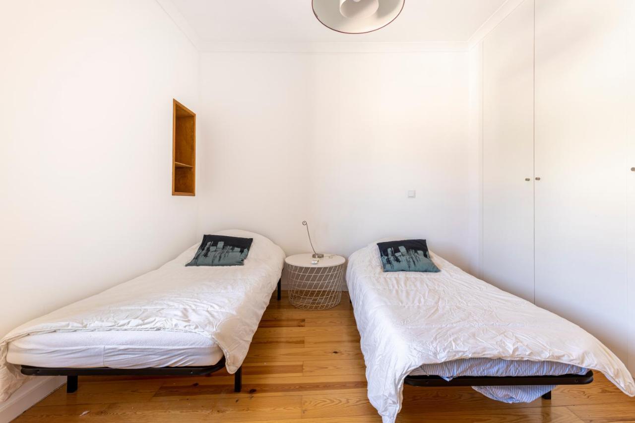 Comfy 3 Bedroom Campo De Ourique Apartment