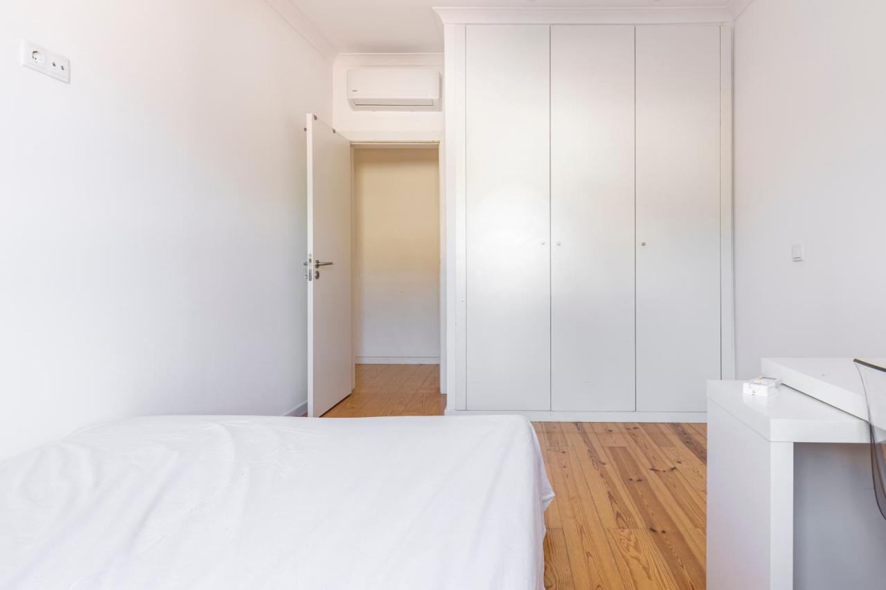 Comfy 3 Bedroom Campo De Ourique Apartment