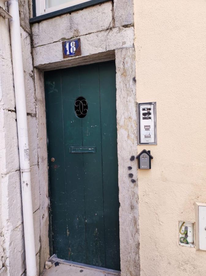 Apartment Fabulous T2 With Balcony In Rossio