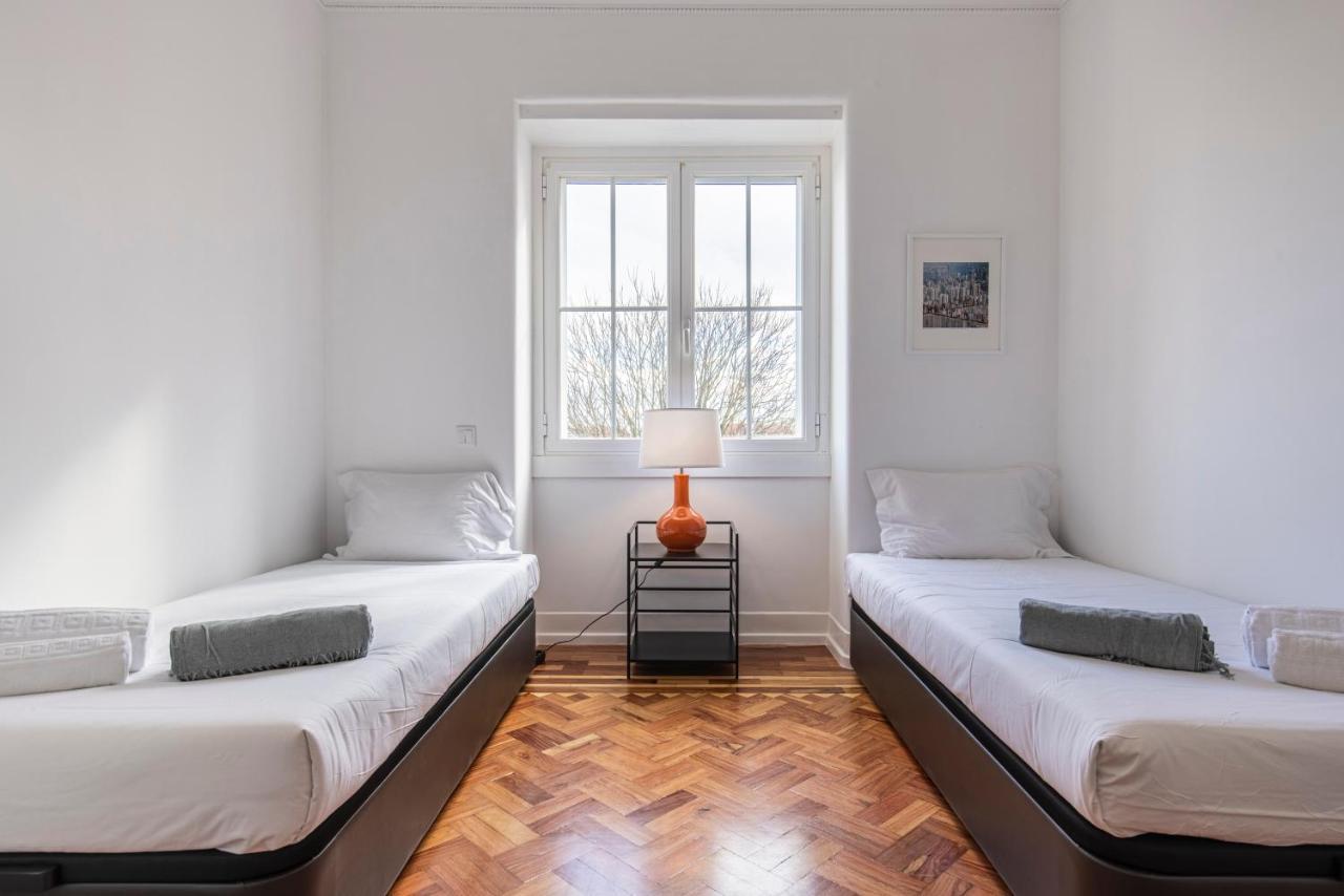 Apartment Magnificent 4bdr In By Lovelystay