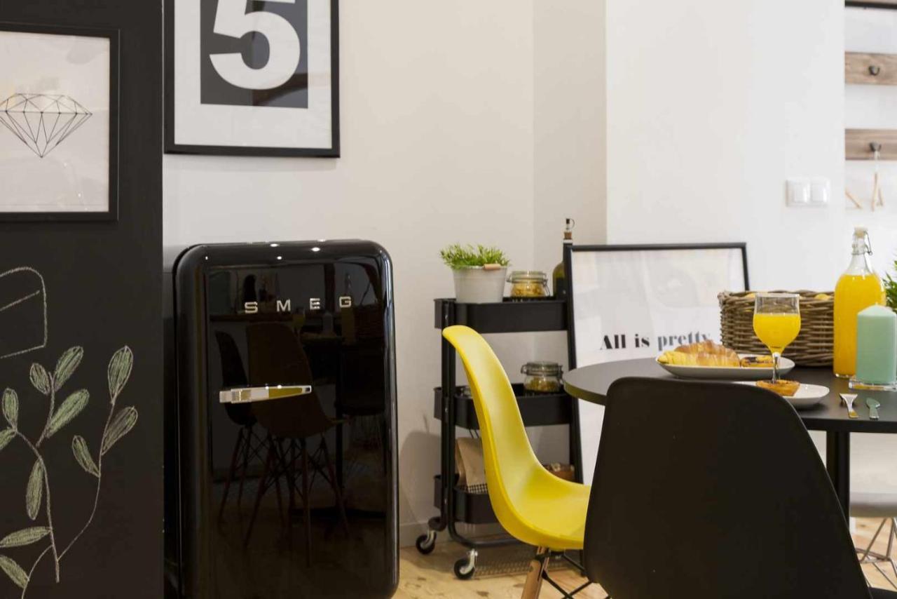 Yellow Design Chiado Center Apartment Lisbon